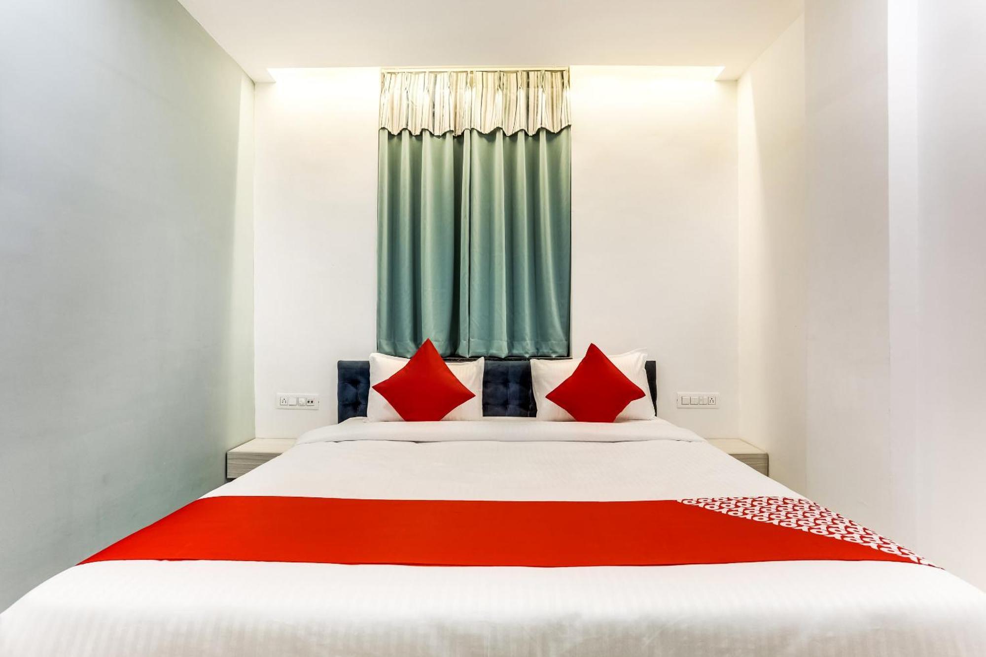 Hotel O Omkar インドール エクステリア 写真