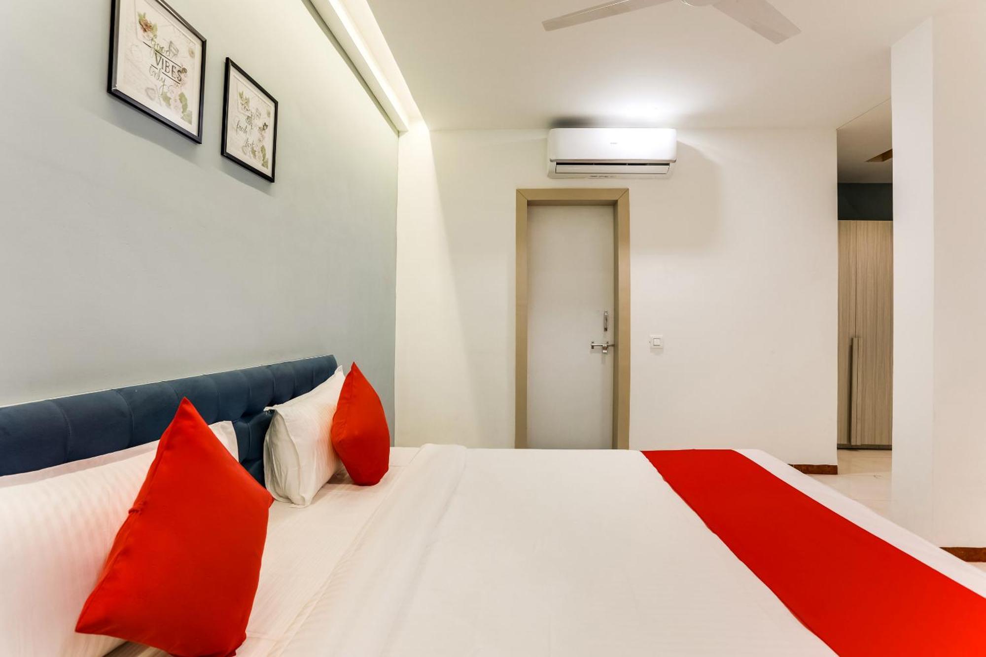 Hotel O Omkar インドール エクステリア 写真